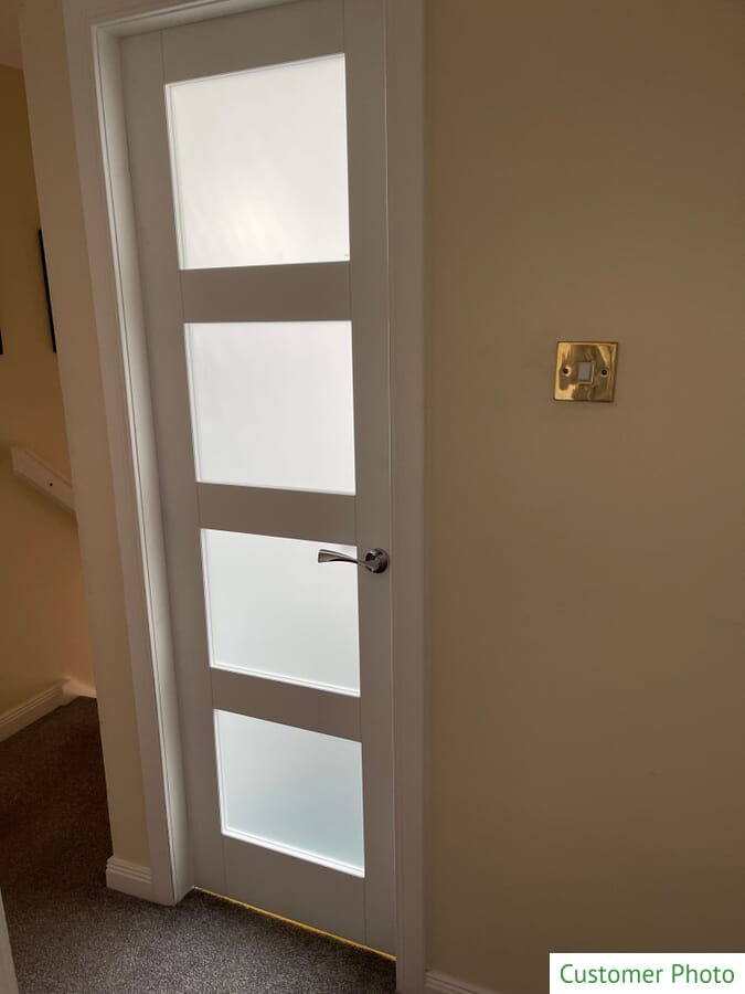 White Shaker 4L with Frosted Glass