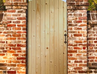 Ledged & Braced Arched Top External Pine Gate
