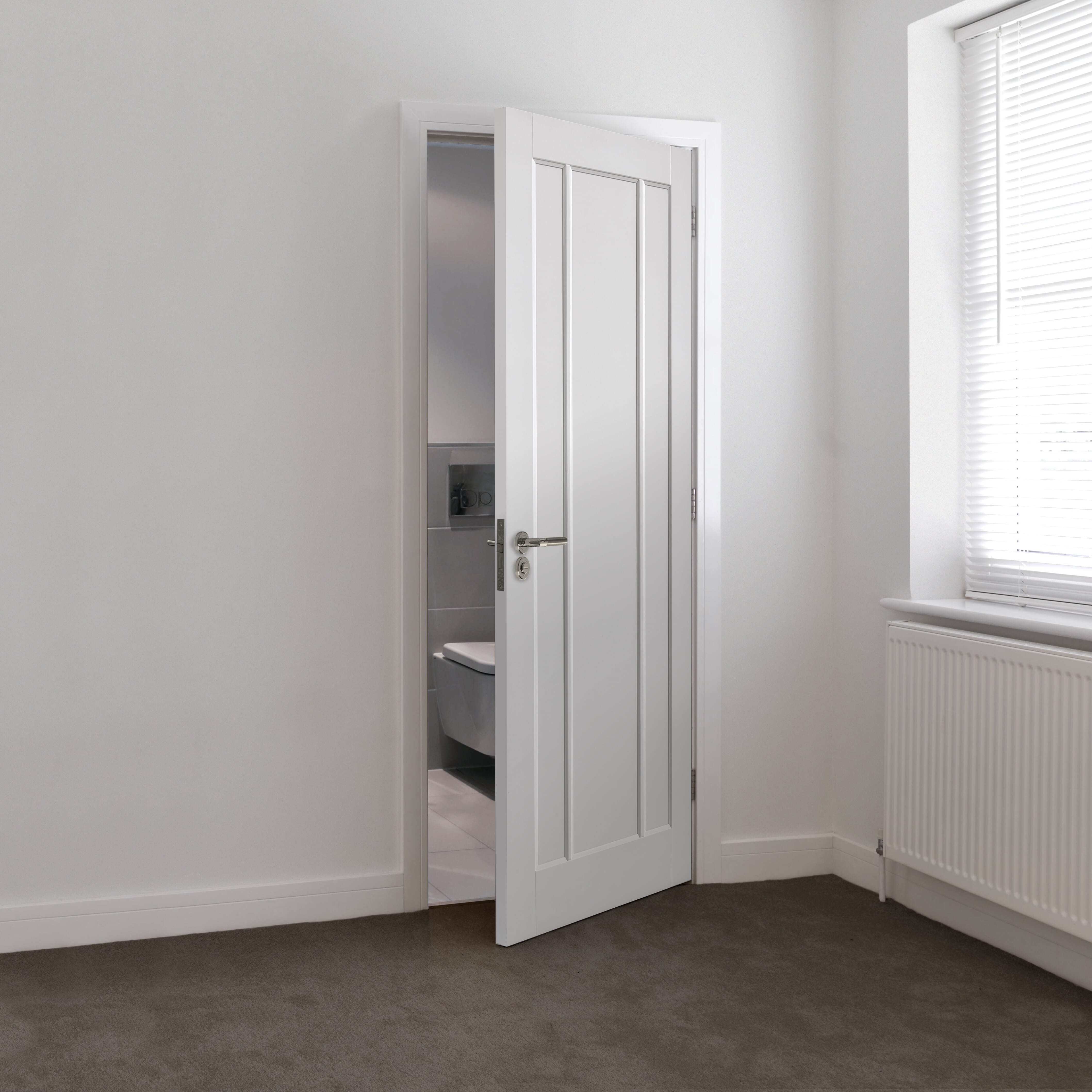 1981mm x 686mm x 44mm (27") FD30 White Jamaica Door