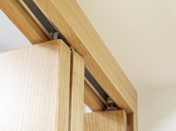 Prefinished Frosted P10 Oak Roomfold Deluxe (3 + 3 x 610mm doors)