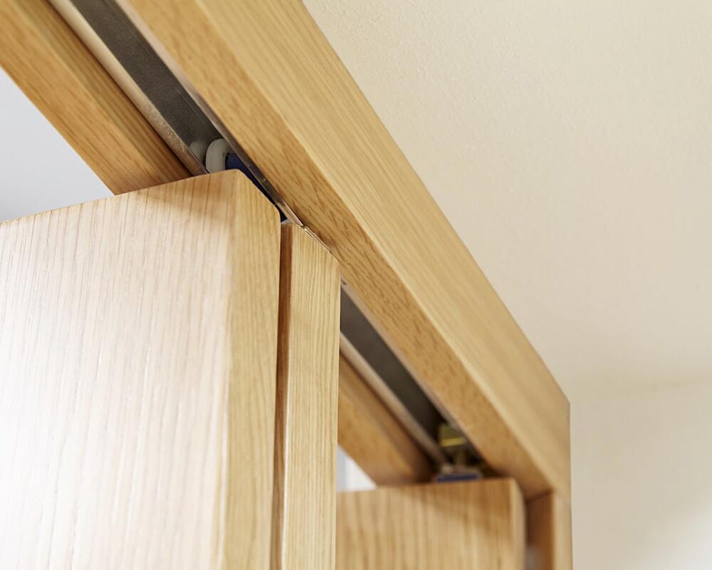 2400mm Frosted P10 Oak Roomfold Deluxe