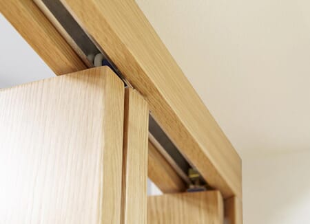 Oak Roomfold Deluxe - Frosted Glass