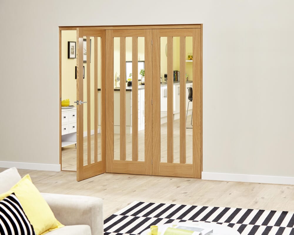 Aston Oak - 3 door Roomfold Deluxe (3 x 686mm doors)