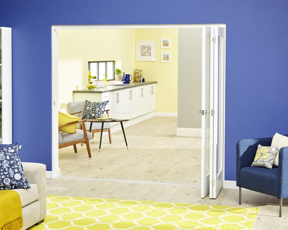 White P10 Roomfold Deluxe (3 x 533mm doors)