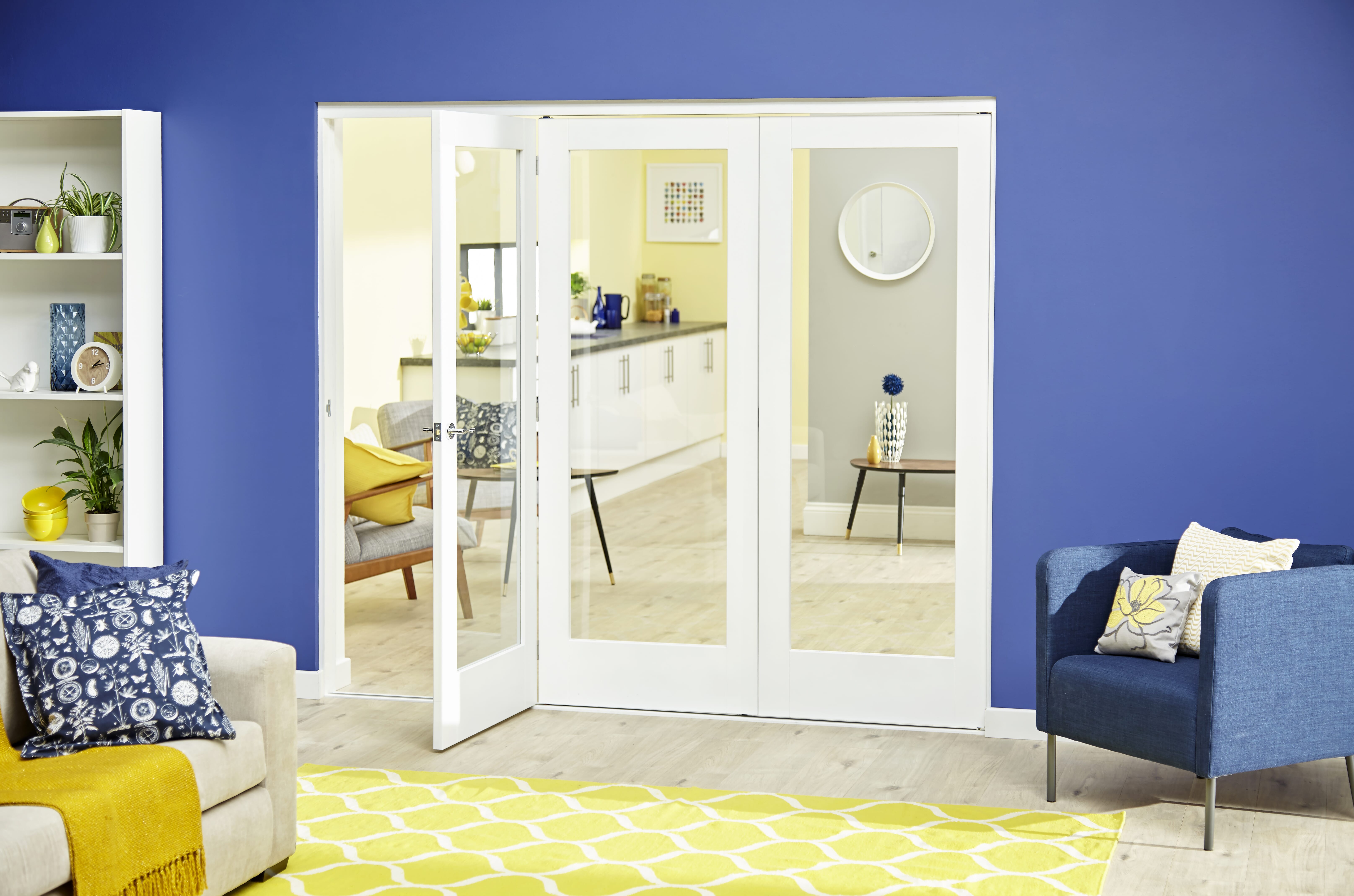 White P10 Roomfold Deluxe ( 3 X 686mm Doors )