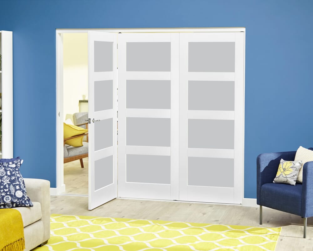 White 4L Frosted Roomfold Deluxe (3 x 686mm doors)