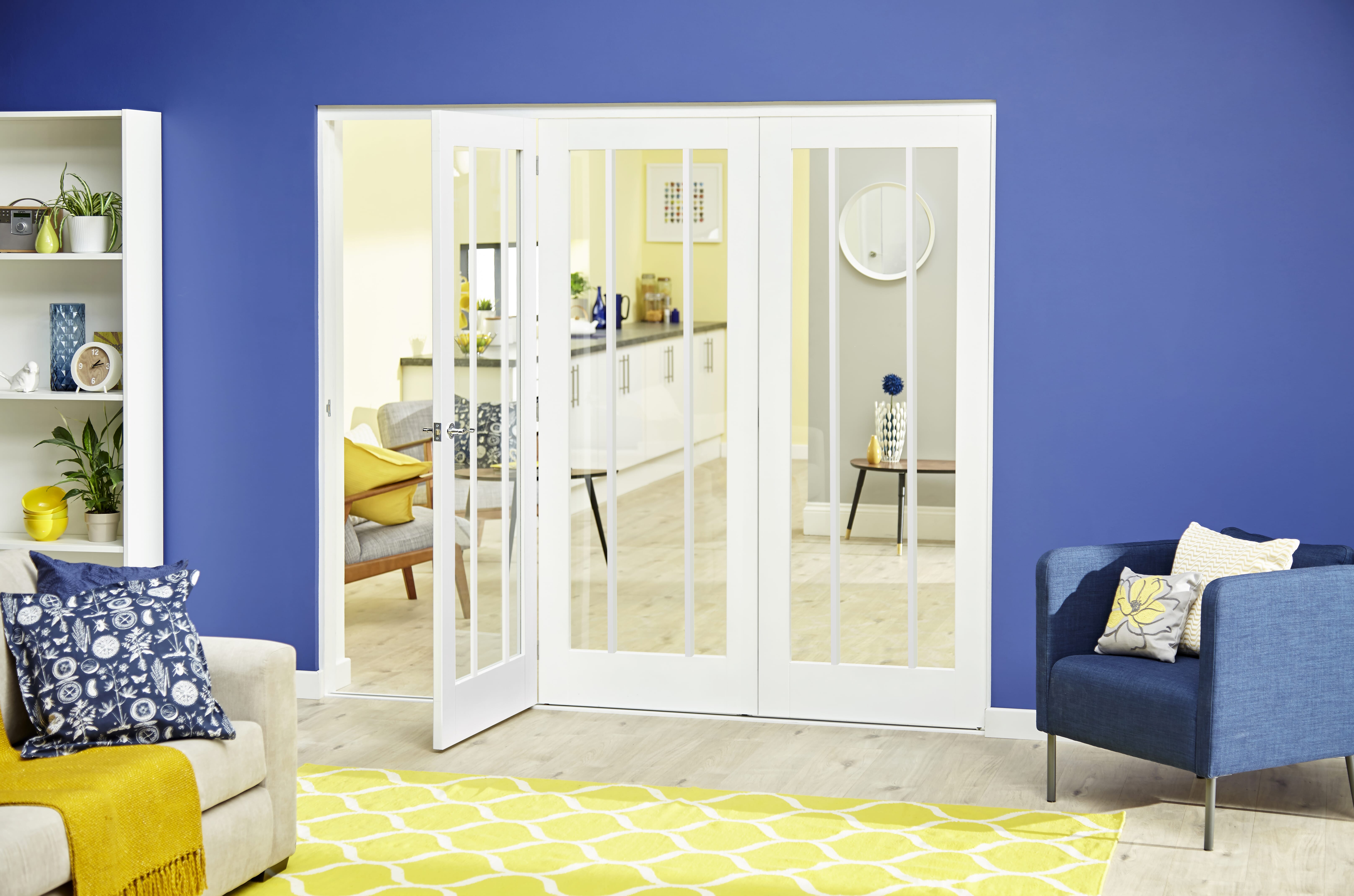 White Lincoln Roomfold Deluxe ( 3 X 686mm Doors)