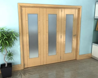 Iseo Oak Pattern 10 Frosted 3 Door Roomfold Grande (3 + 0 x 686mm Doors)