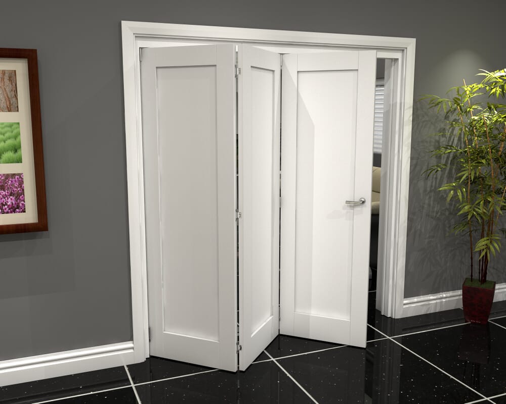 White Shaker 1 Panel 3 Door Roomfold Grande (3 + 0 x 610mm Doors)