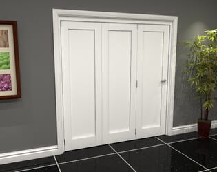 White Shaker 1 Panel 3 Door Roomfold Grande (3 + 0 x 610mm Doors)