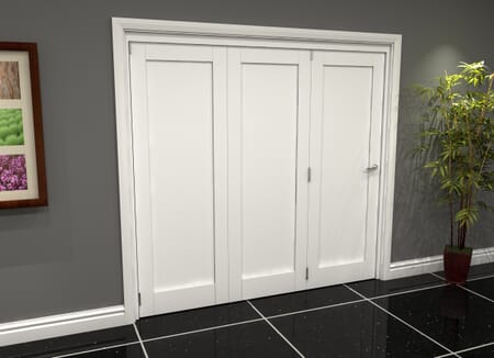 White Shaker 1 Panel 3 Door Roomfold Grande (3 + 0 x 686mm Doors)