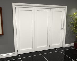 White Shaker 1 Panel 3 Door Roomfold Grande (3 + 0 x 762mm Doors)