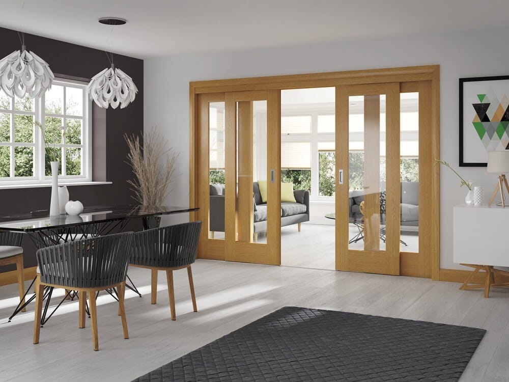 838x1981x35mm (33") Oak Shaker 1 Light - Clear Door