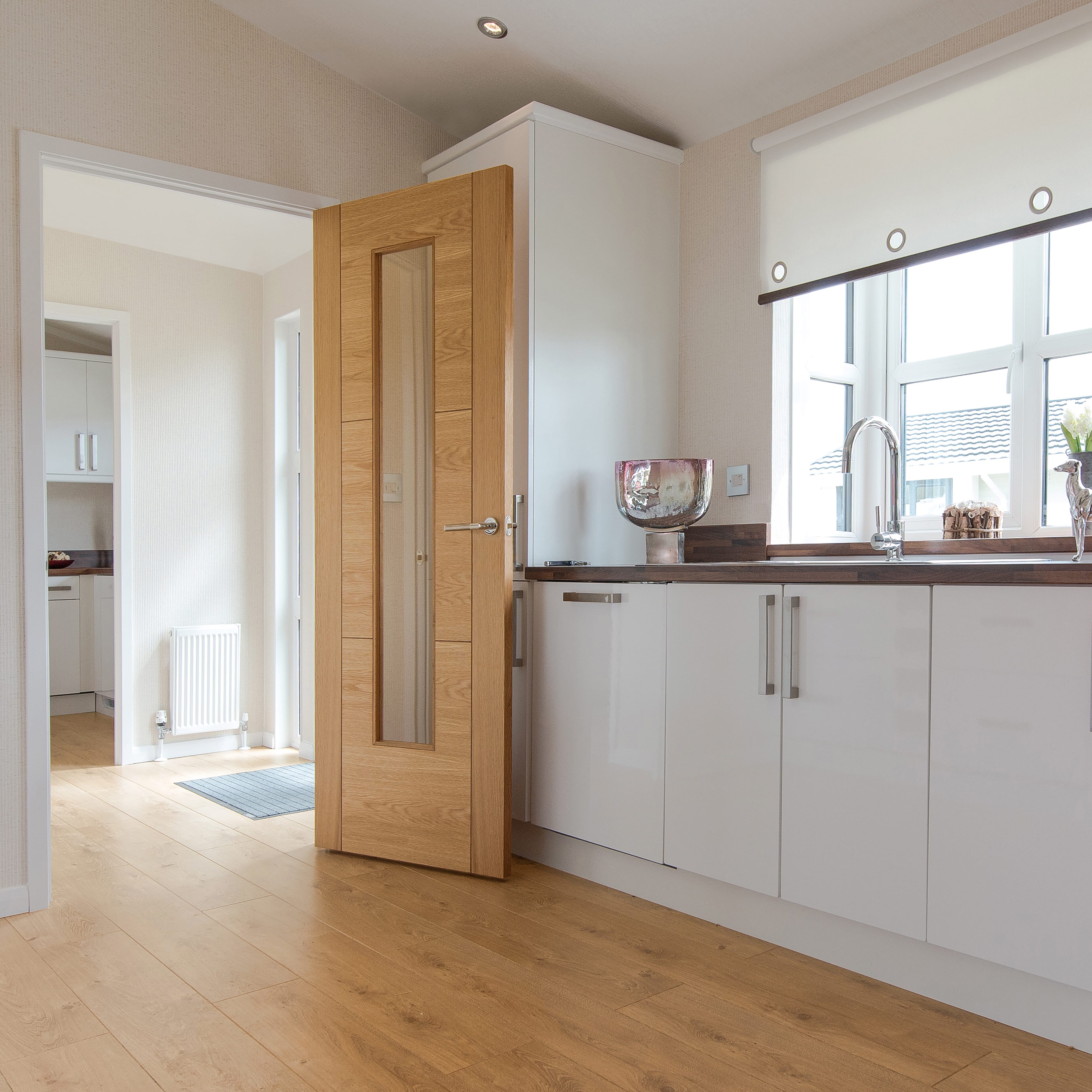 1981 x 838 x 35mm (33") Mistral Oak Glazed - Prefinished  Internal Door