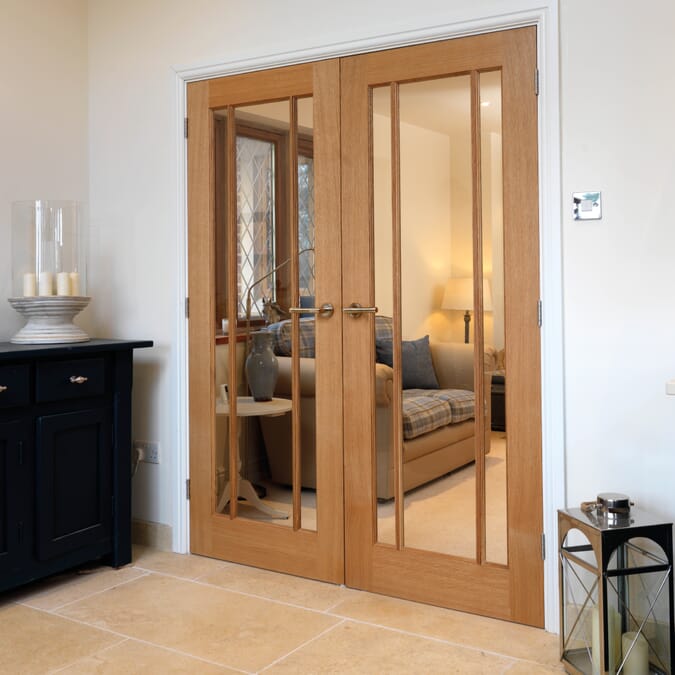 2040 x 726 x 40mm Oak Darwen Glazed Internal Door
