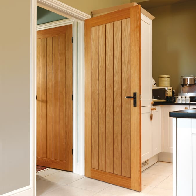 2040 x 826 x 40mm Oak Thames Internal Door
