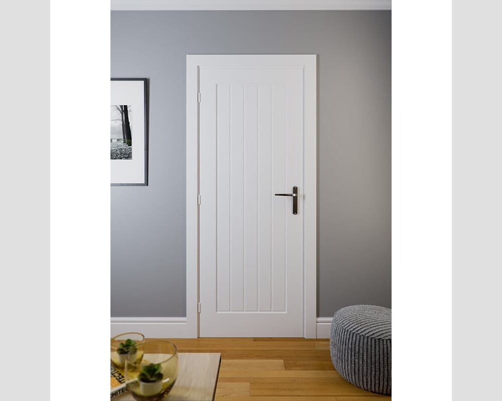 1981mm x 610mm x 44mm (24") White Moulded Vertical 5 Panel Internal Doors