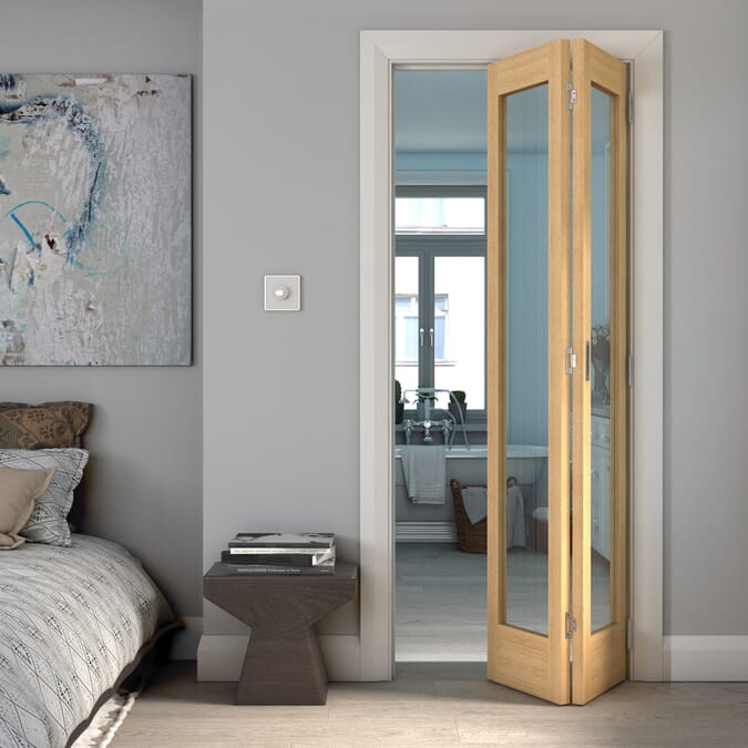 762x1981x35mm (30") Oak Shaker 1 Light Clear Glass Bi-fold Doors