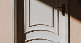 What Is the Difference Between a Door Jamb and a Door Frame?